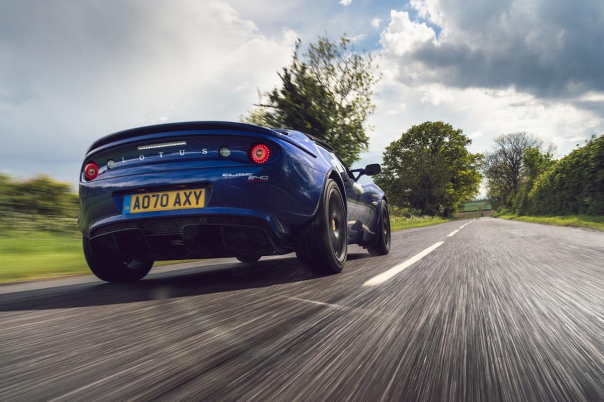 Lotus Elise Sport 240 Final Edition 2021 rear tracking