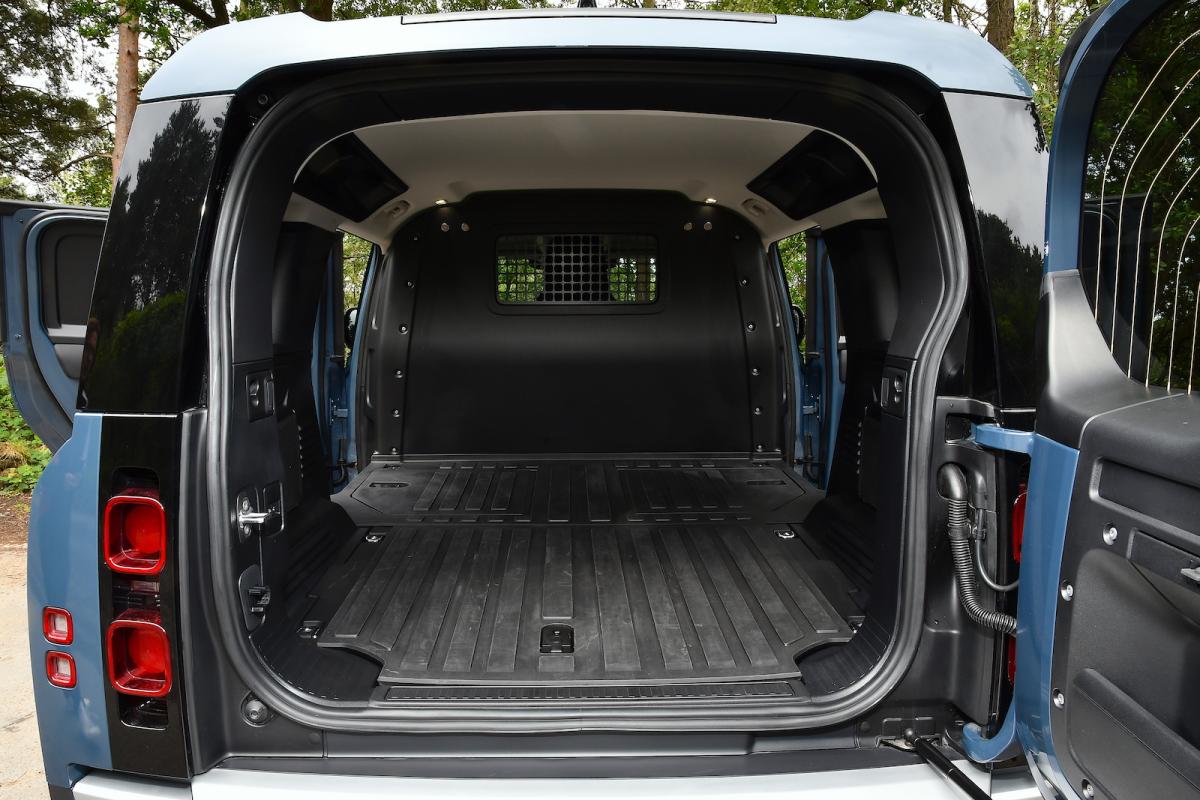 Land Rover Defender Hard Top 2021 rear door open