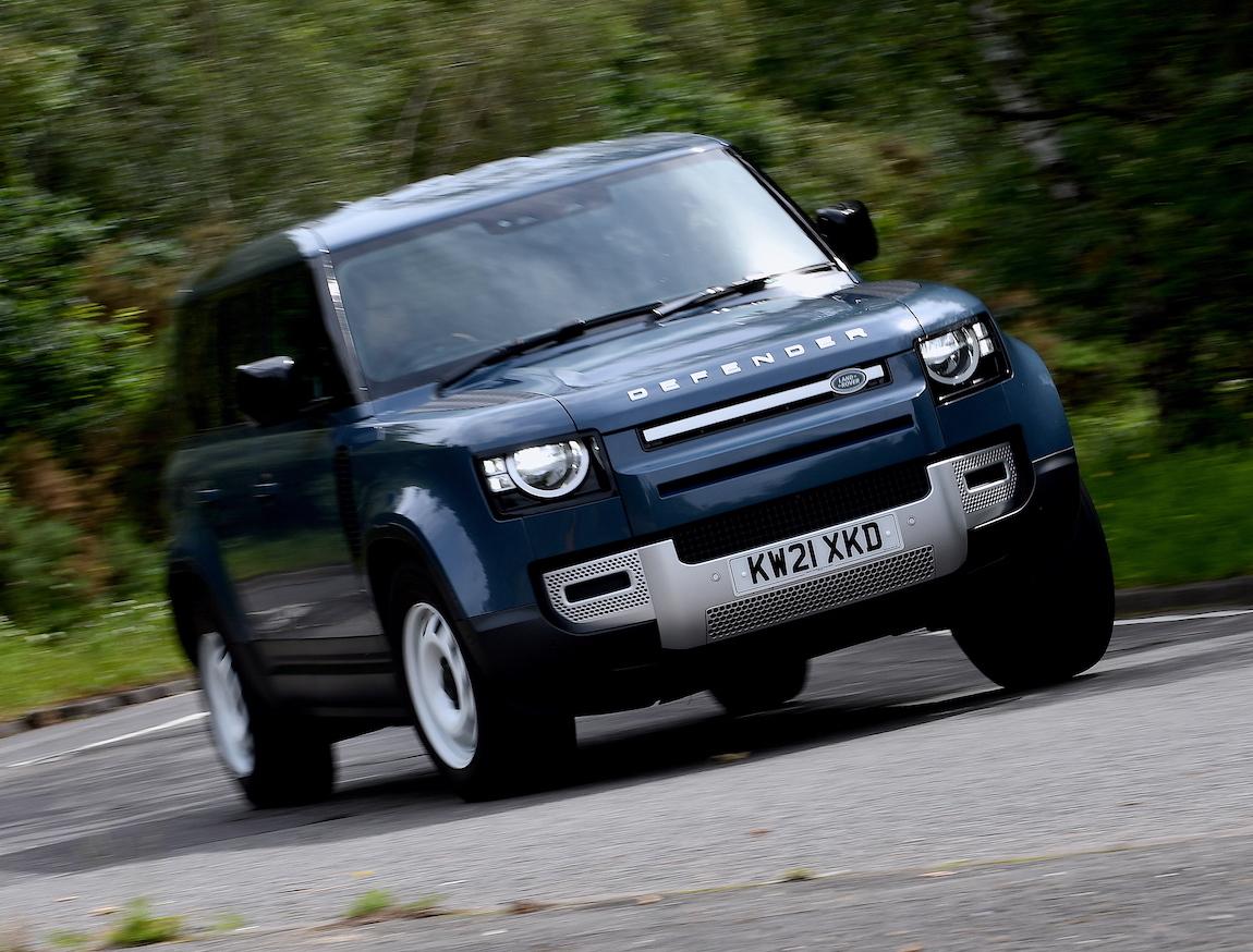 Land Rover Defender Hard Top 2021 front cornering