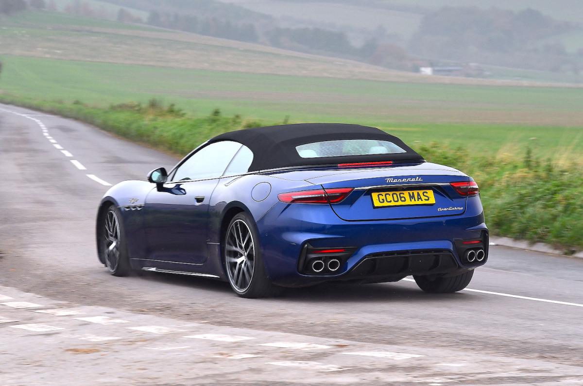 Maserati GranCabrio rear cornering
