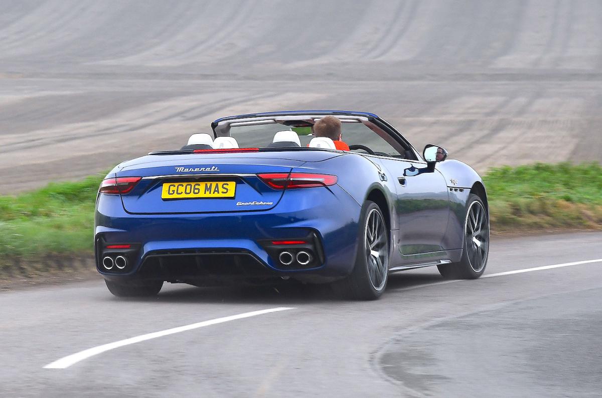 Maserati GranCabrio rear cornering