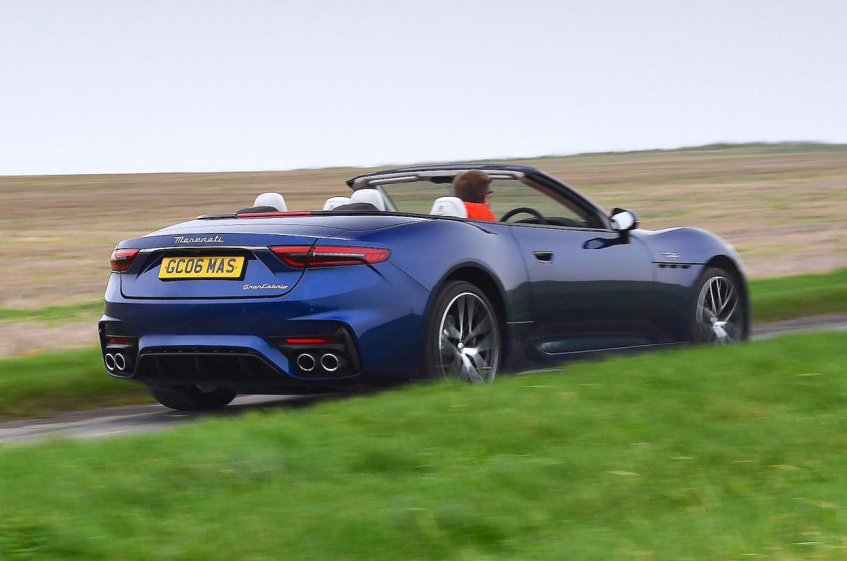 Maserati GranCabrio rear cornering