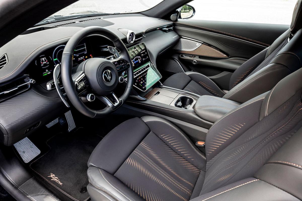 Maserati GranTurismo Folgore dashboard