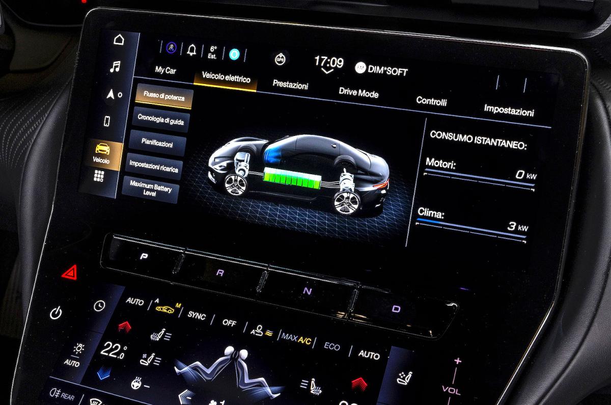 Maserati GranTurismo Folgore infotainment touchscreen