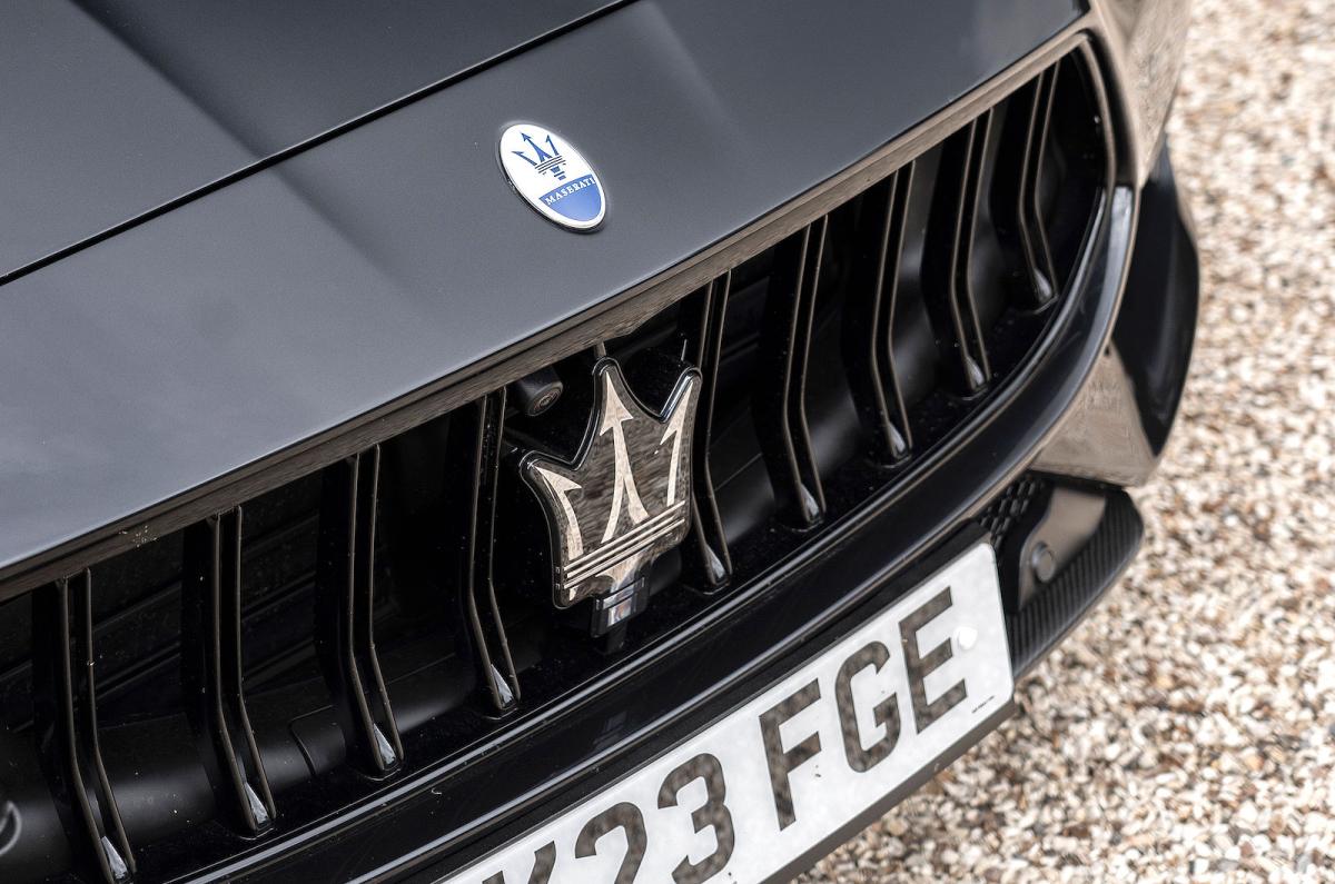 Maserati Quattroporte grille detail
