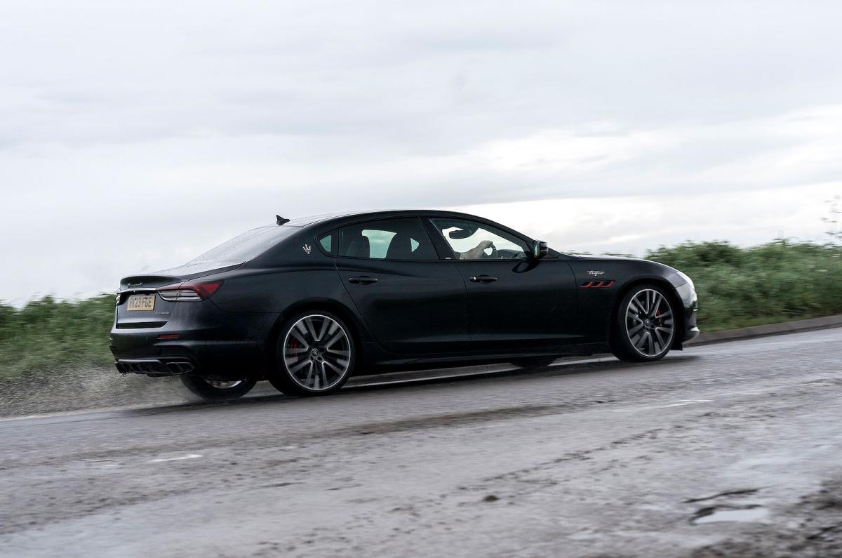 Maserati Quattroporte rear right driving