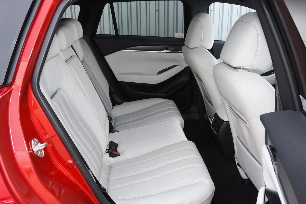 Mazda 6 Tourer rear seats