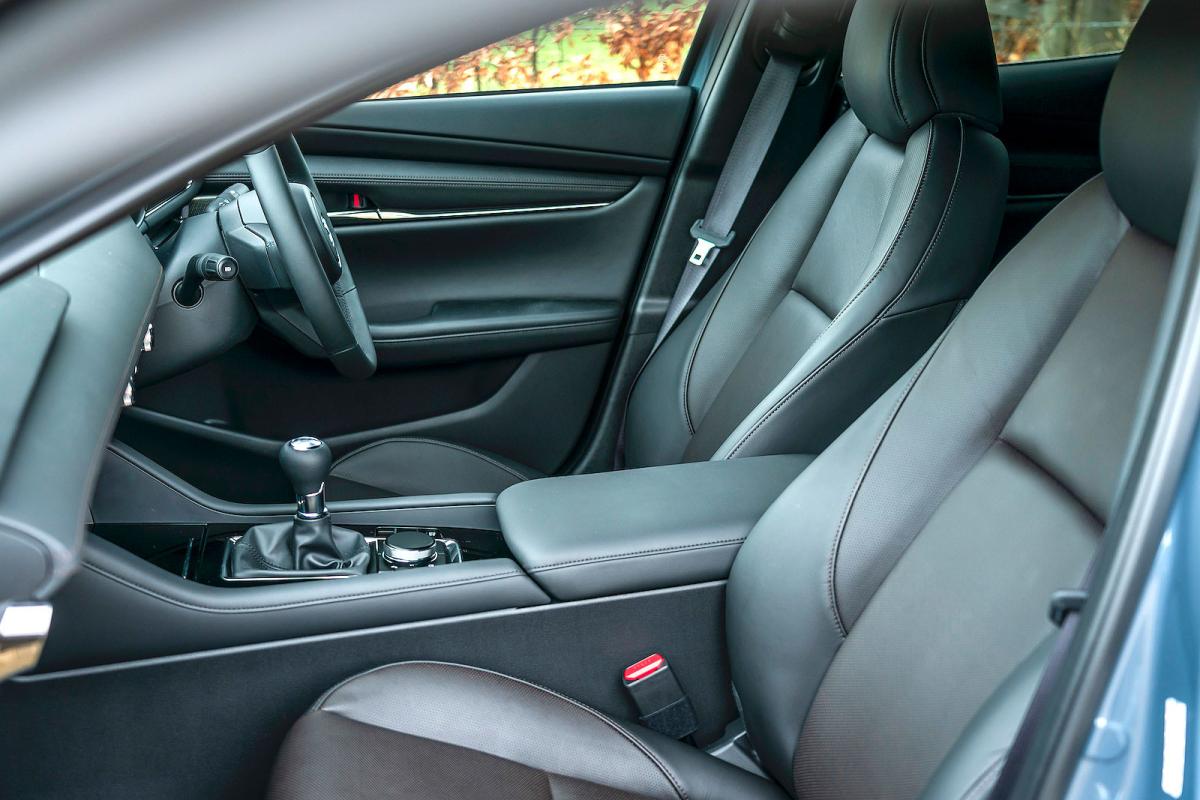 Mazda 3 front seats