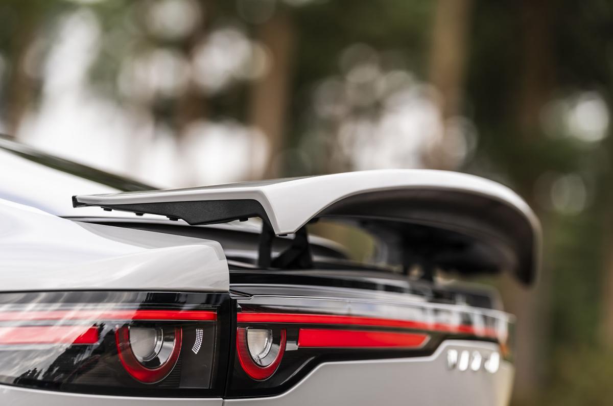 Mazda 6e spoiler