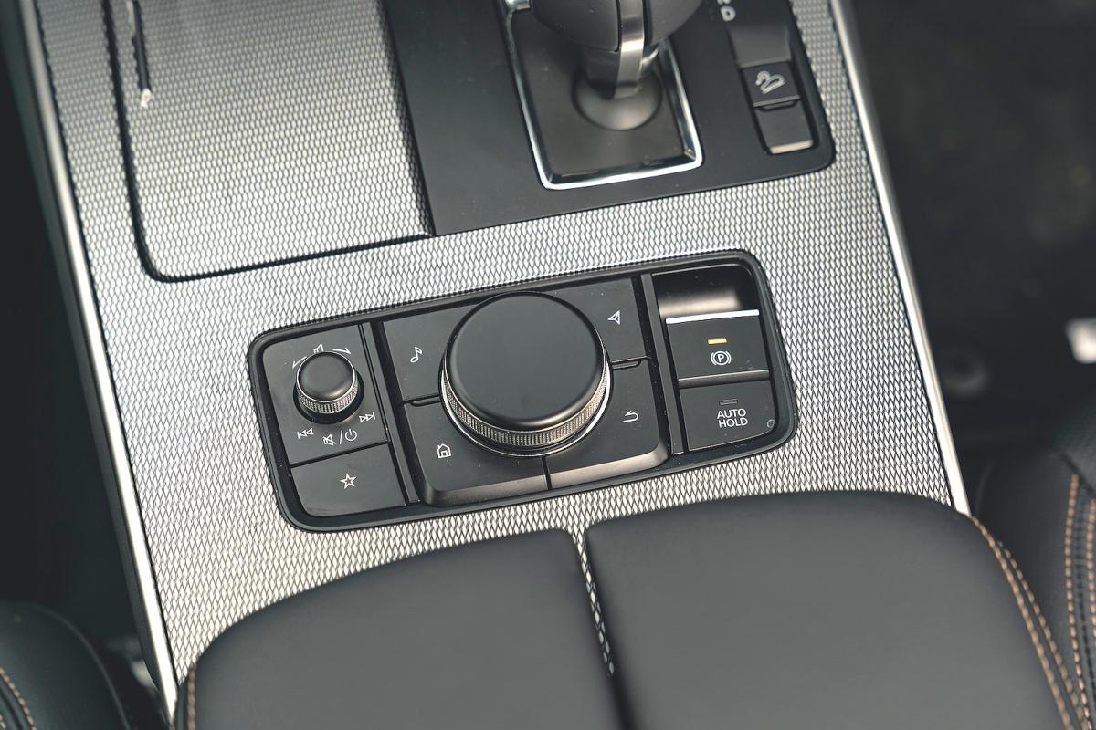 Mazda CX-80 dial controller