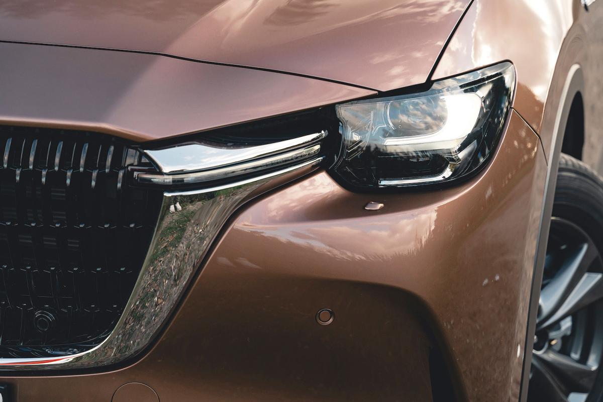 Mazda CX-80 headlights