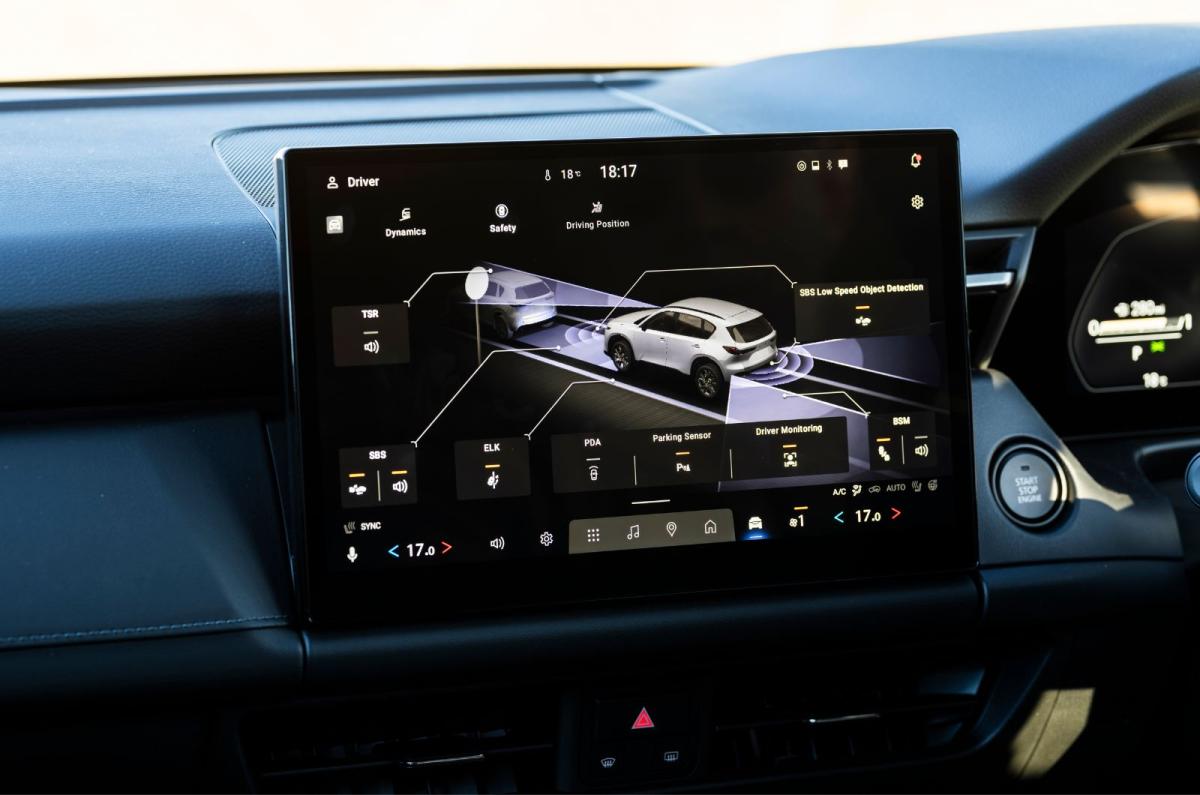 Mazda CX-5 interior details