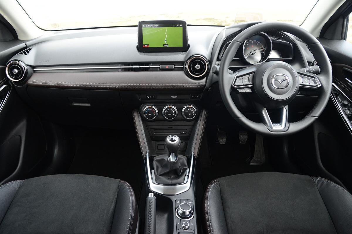 Mazda 2 2018 dashboard