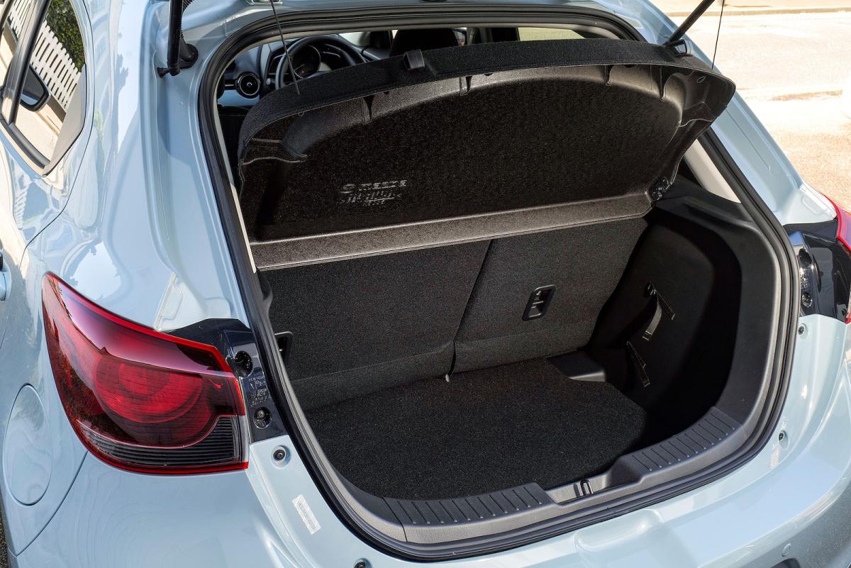 Mazda 2 boot open