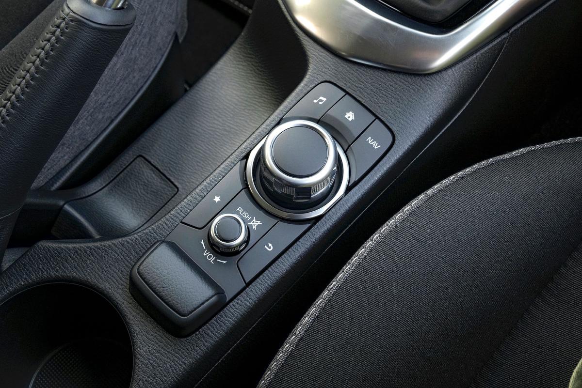 Mazda 2 interior detail
