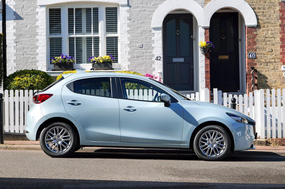 Mazda 2 right static