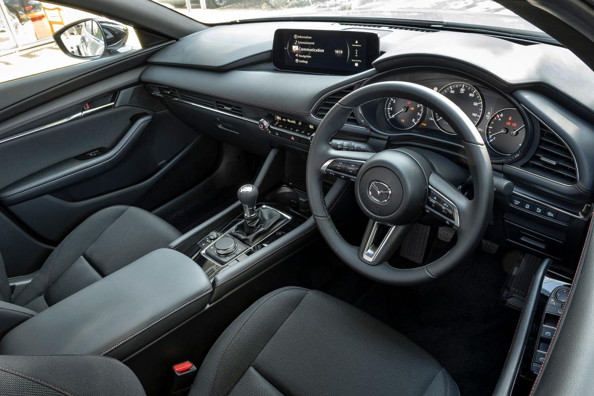 Mazda 3 dashboard