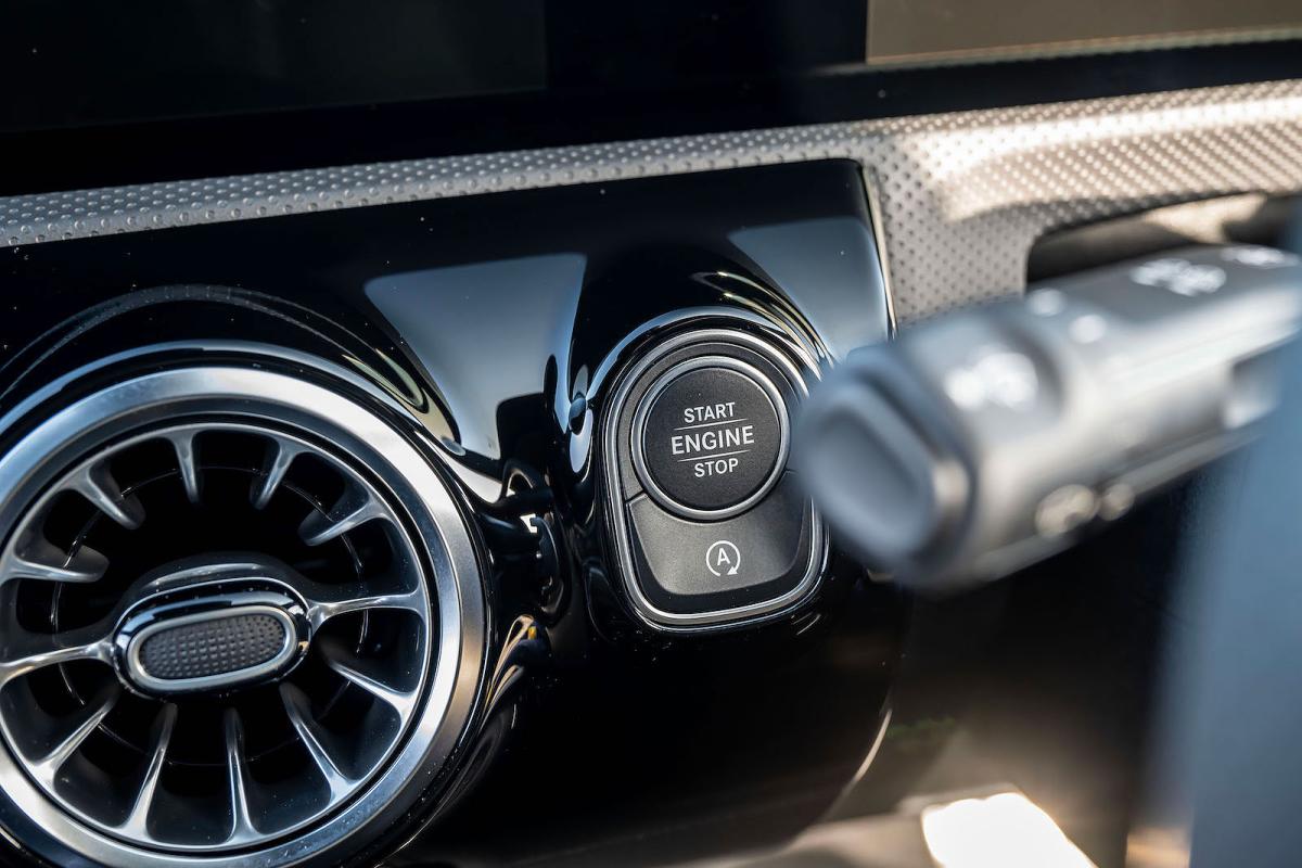 Mercedes-AMG CLA 35 interior detail
