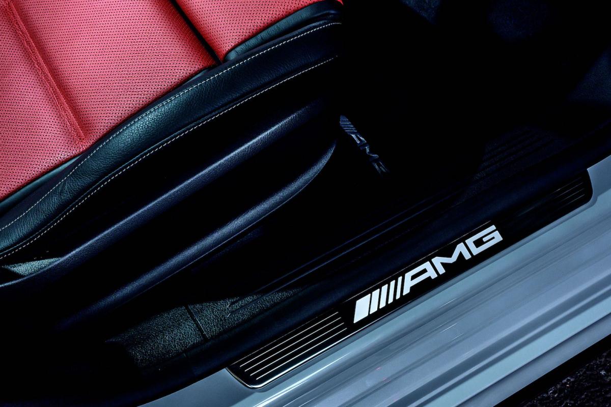Mercedes-AMG CLA 45 S kickplate detail