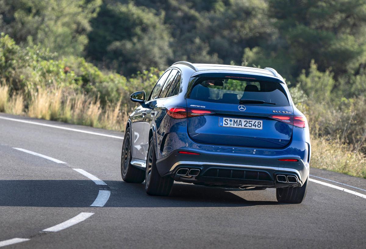 Mercedes-AMG GLC 63 S rear cornering