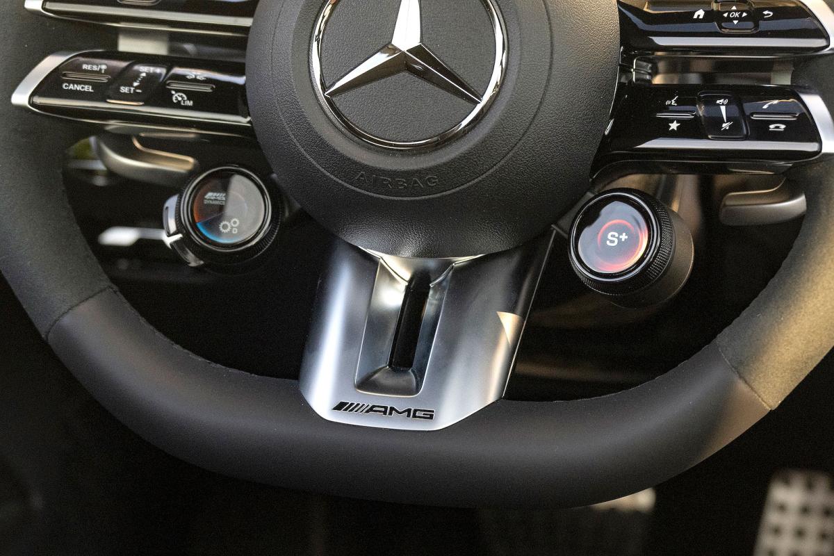 Mercedes-AMG GLC 63 S interior steering wheel detail