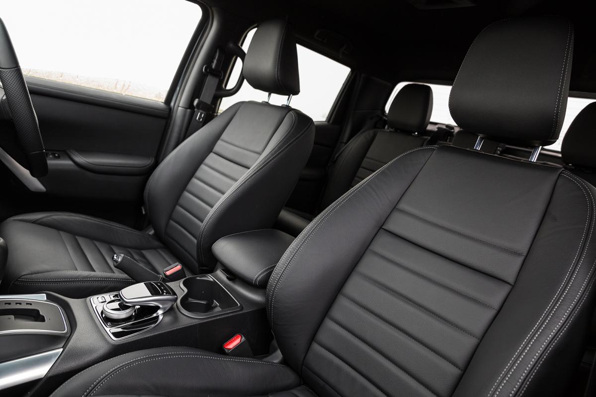 Mercedes-Benz X-Class 2019 RHD front seats