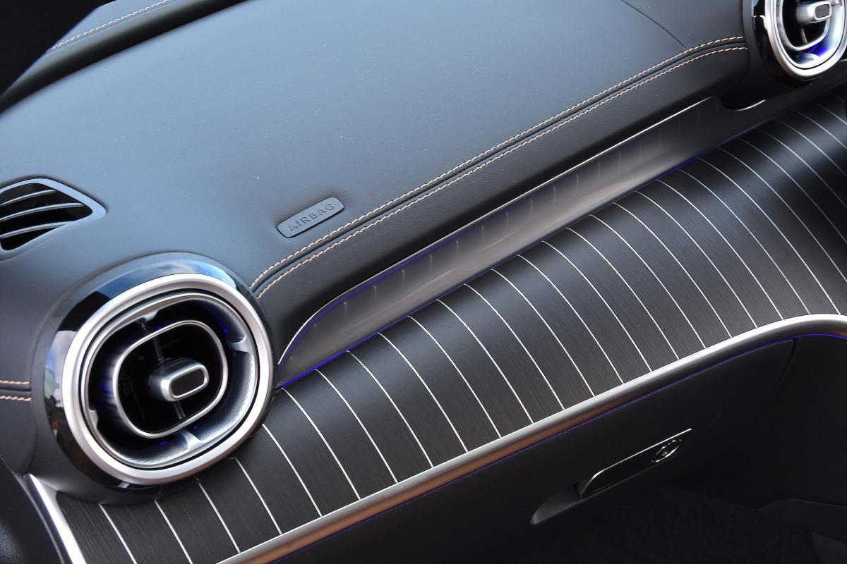 Mercedes CLE dashboard detail
