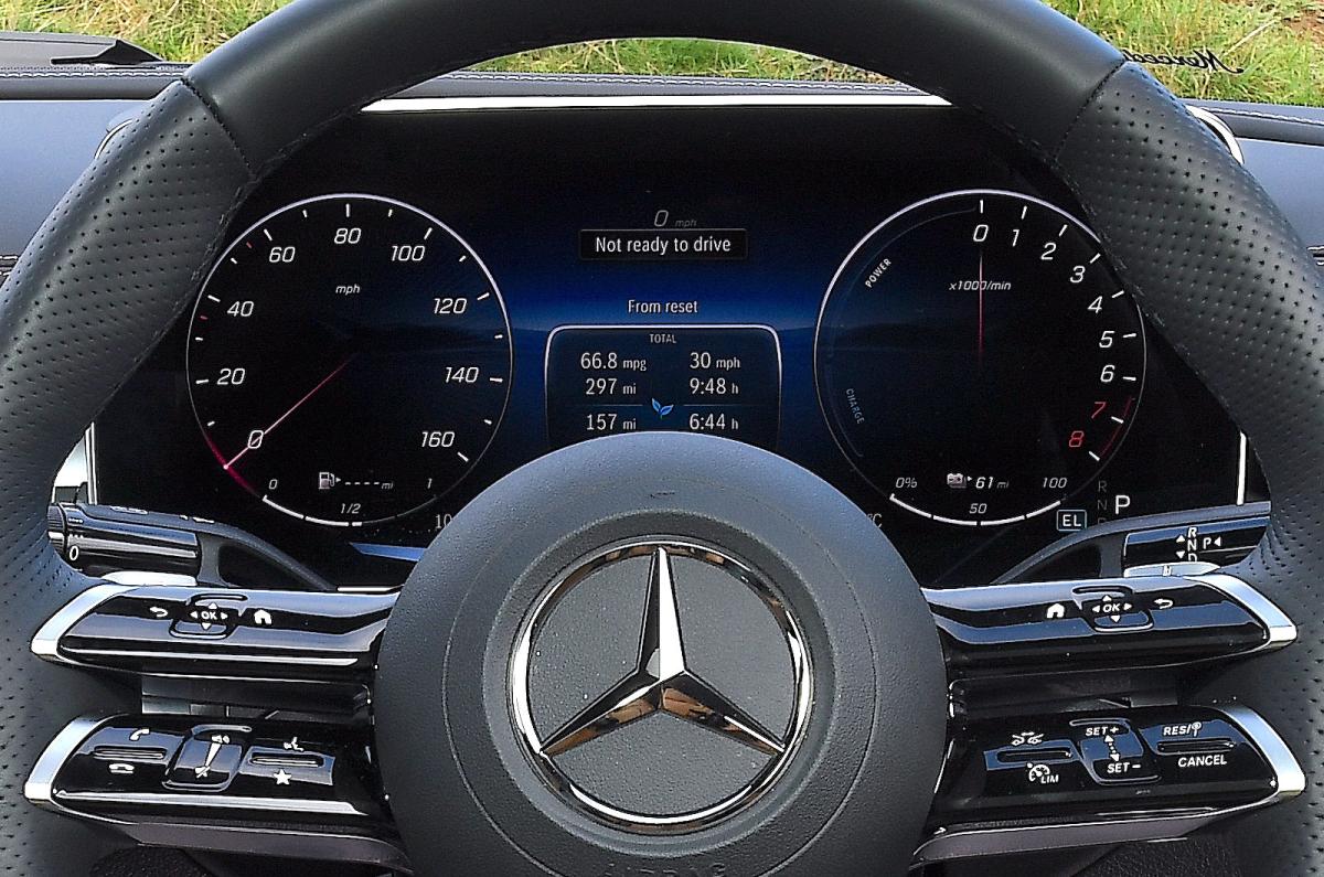 Mercedes CLE driver display