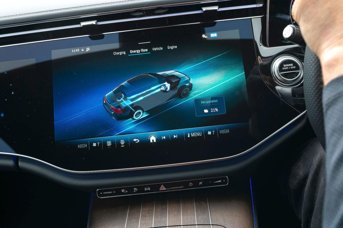 Mercedes E-Class interior infotainment