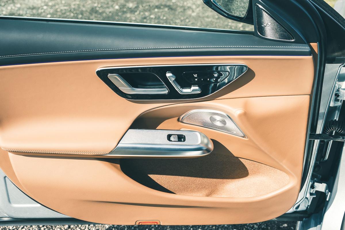 Mercedes E-Class Estate door detail