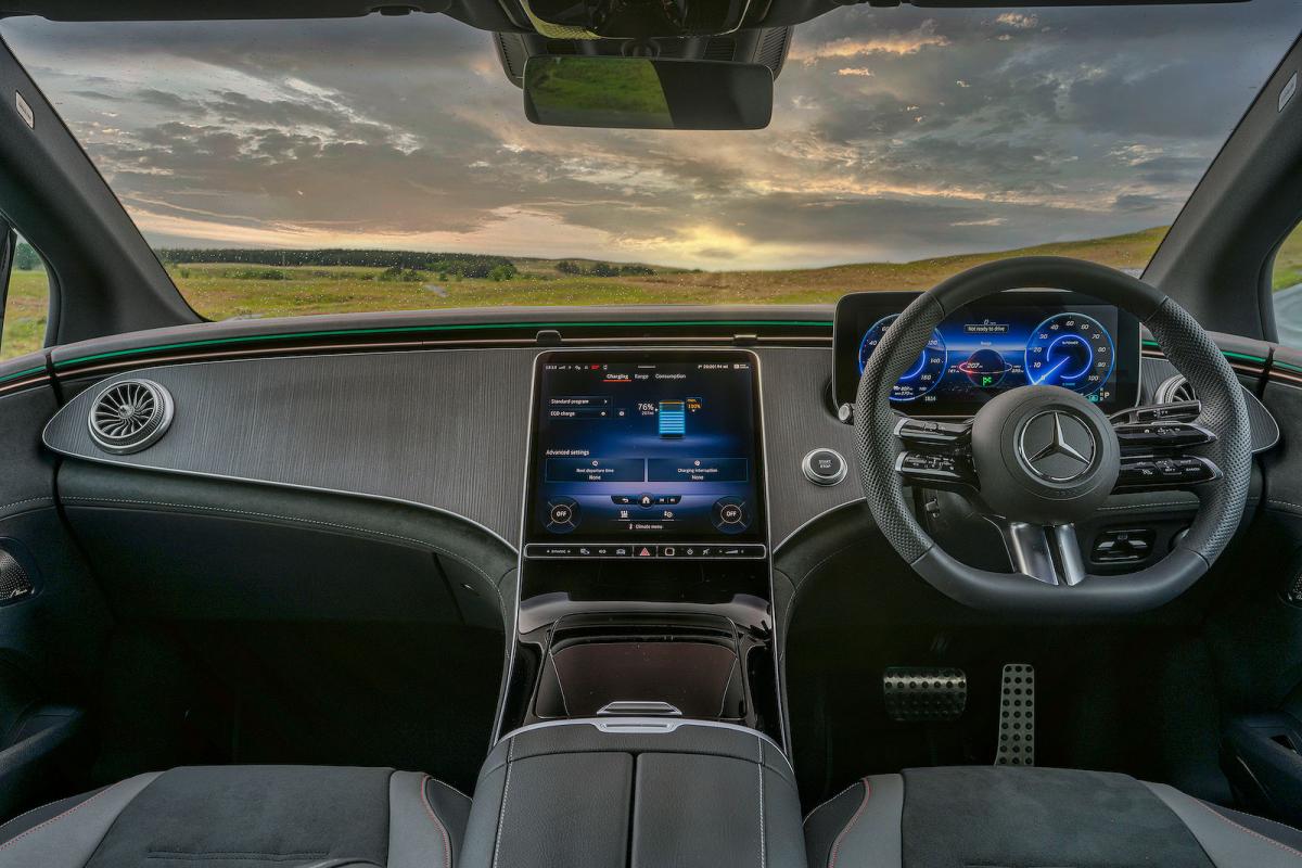 Used Mercedes EQE 2022-present interior dashboard