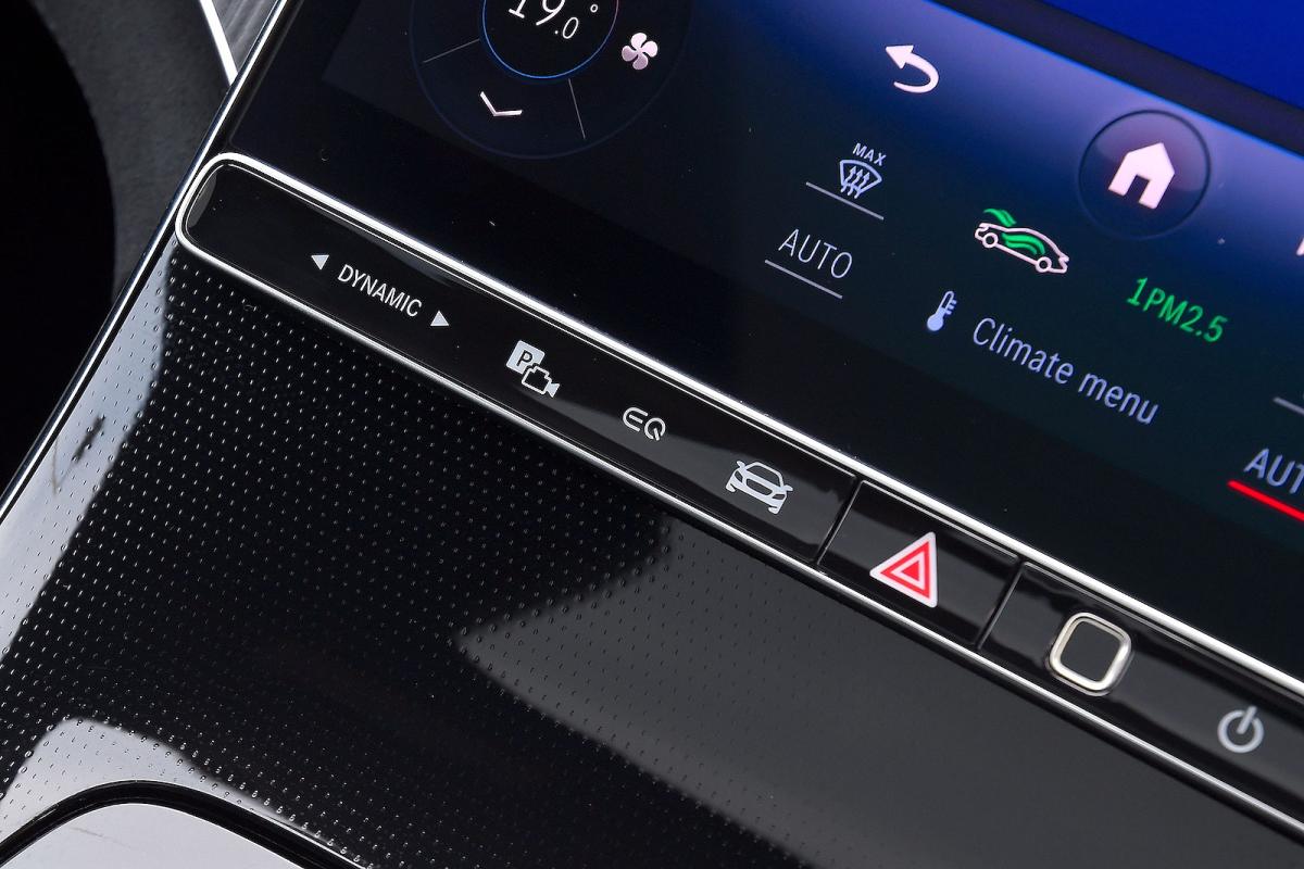 Mercedes EQE interior detail