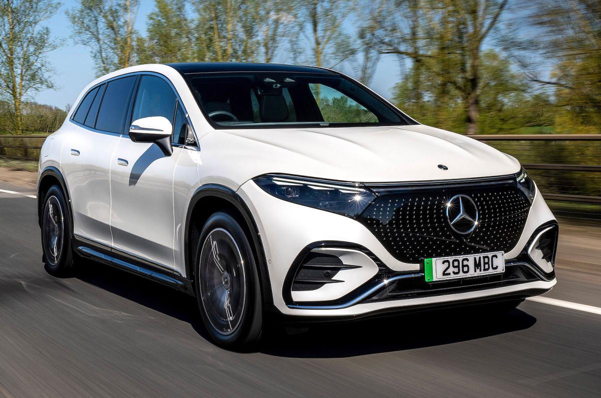 Mercedes EQS SUV front right driving