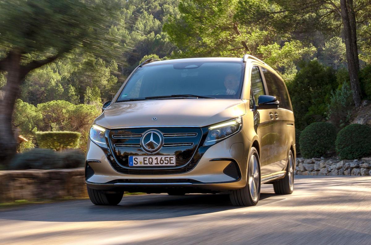 Mercedes EQV front cornering
