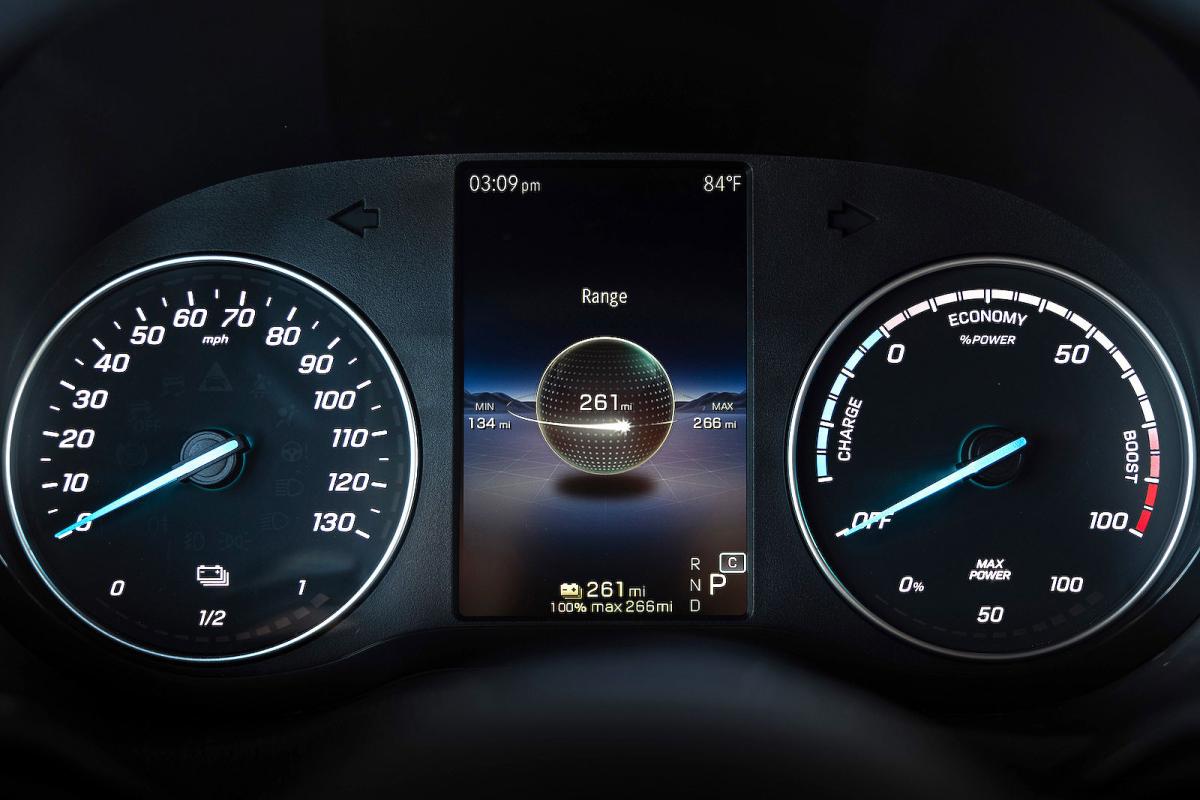 Mercedes eSprinter interior driver display