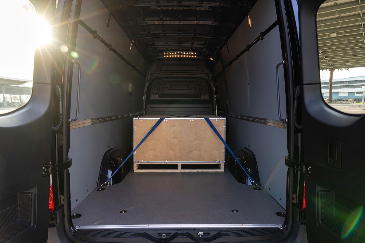 Mercedes eSprinter load bay