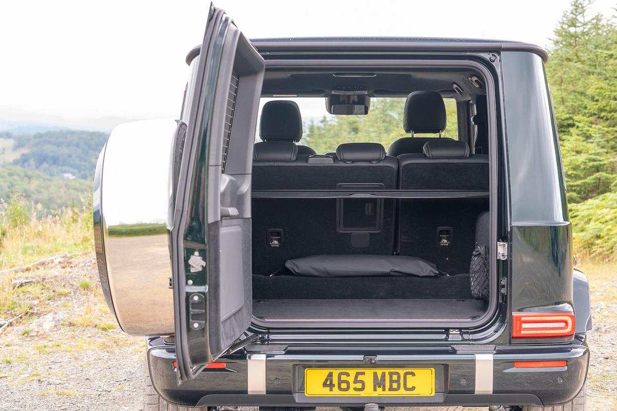 Mercedes G-Class boot