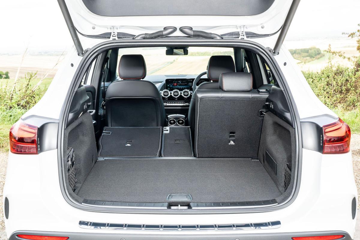 Mercedes GLA boot open