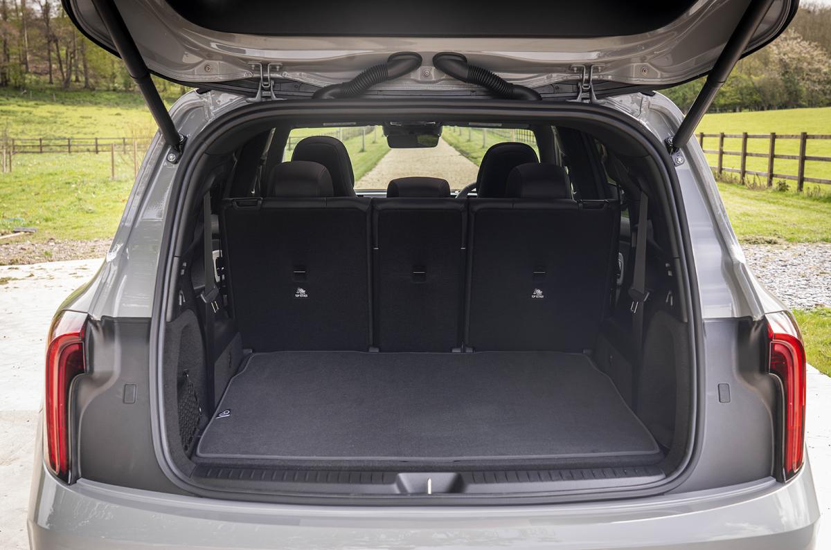 Mercedes GLB boot