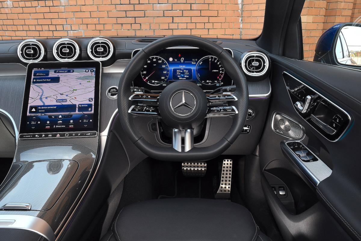 Mercedes GLC interior dashboard