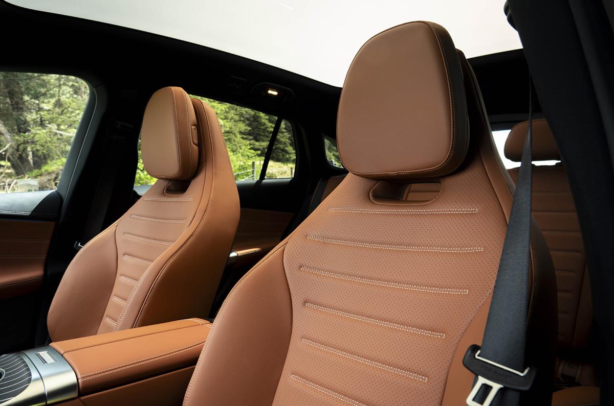 Mercedes GLC Electric front seats