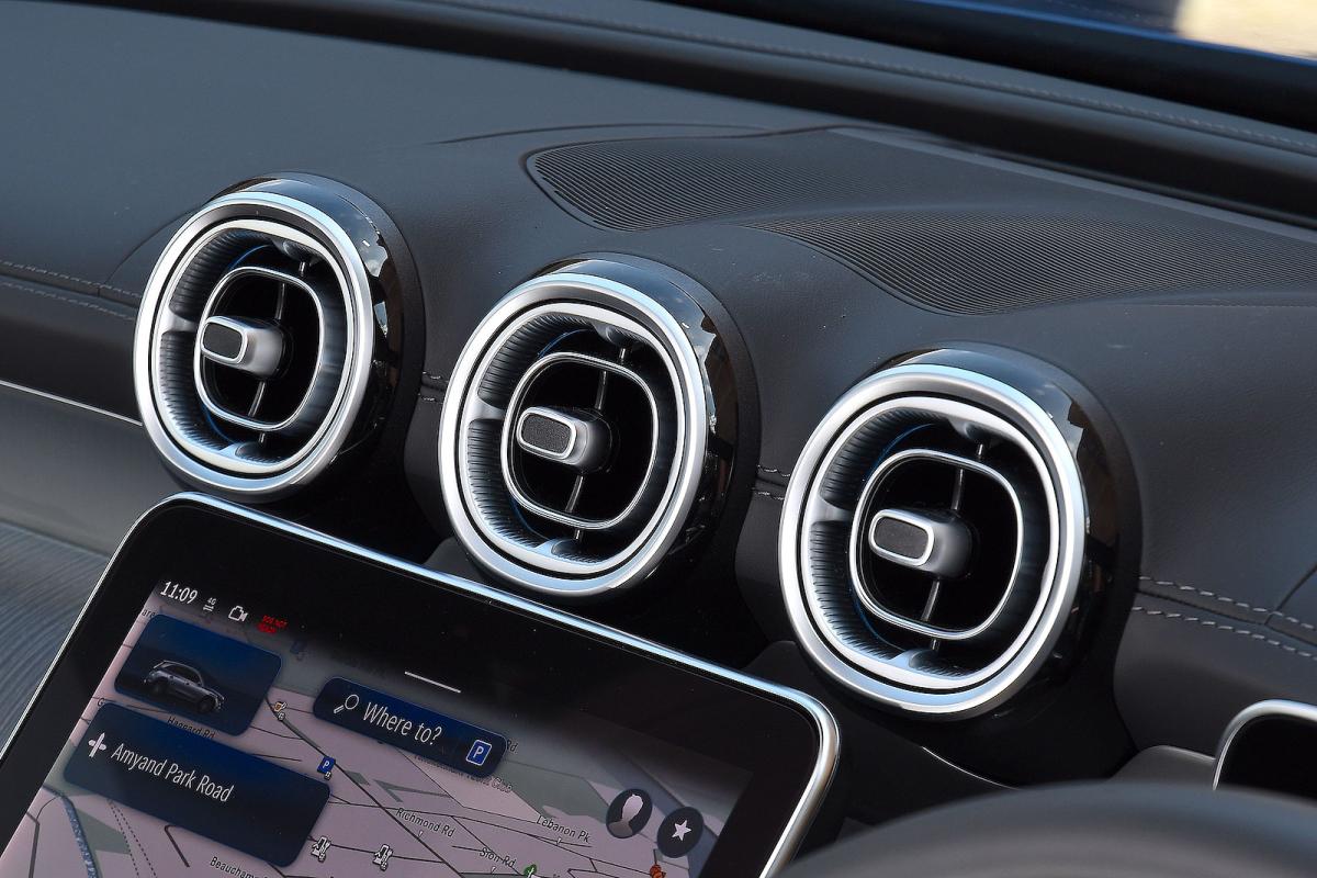 Mercedes GLC interior detail