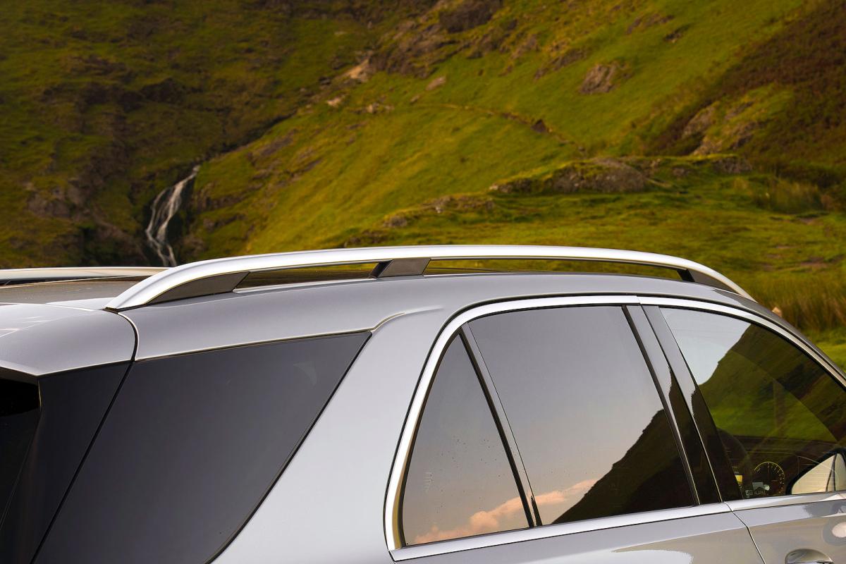 Mercedes GLE roof detail