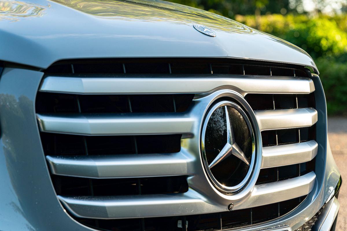 Mercedes GLS grille detail