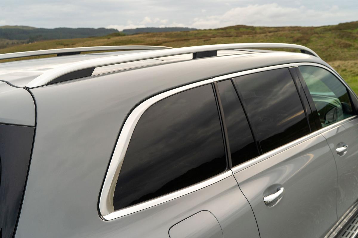 Mercedes GLS roof detail