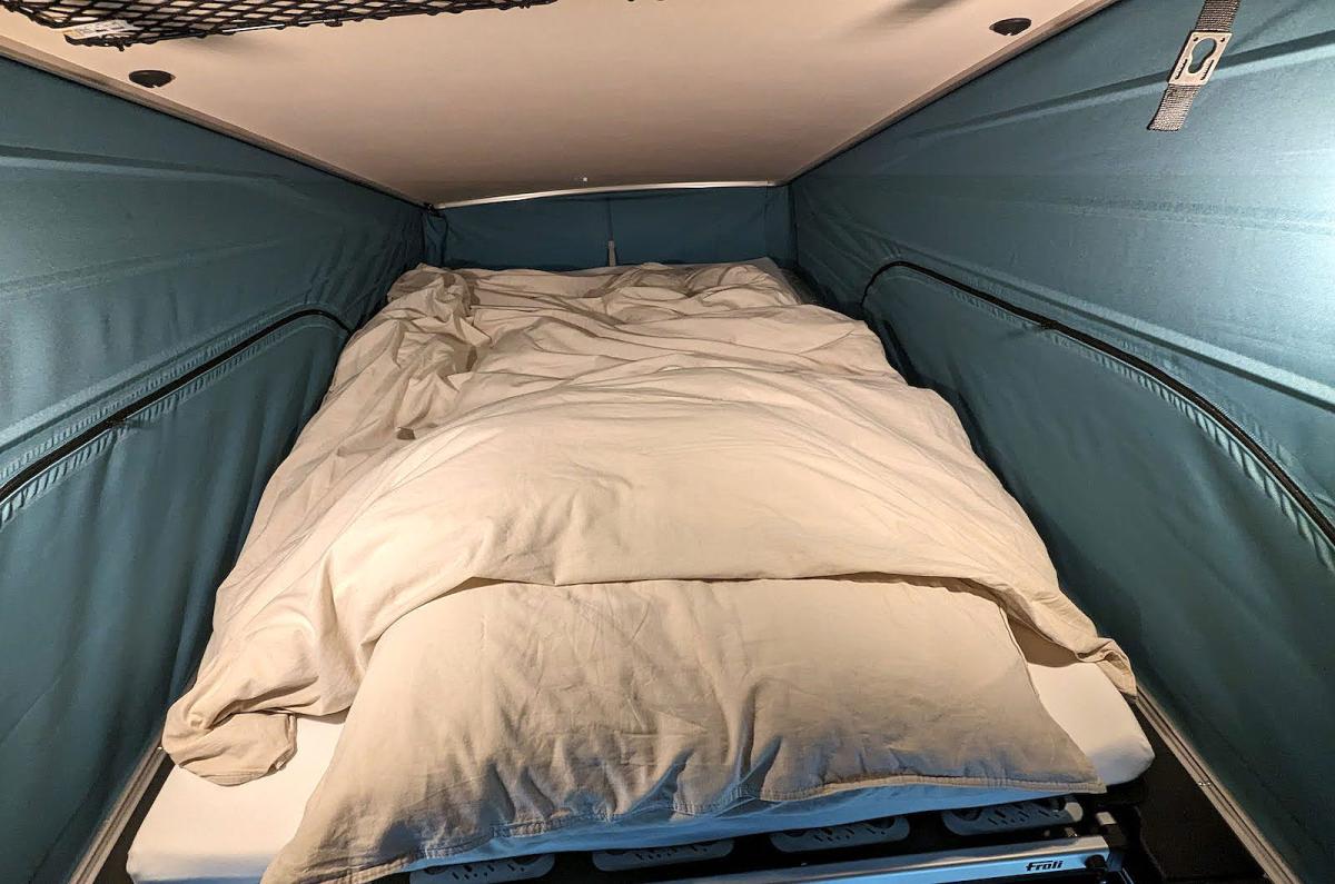 Mercedes Marco Polo bed