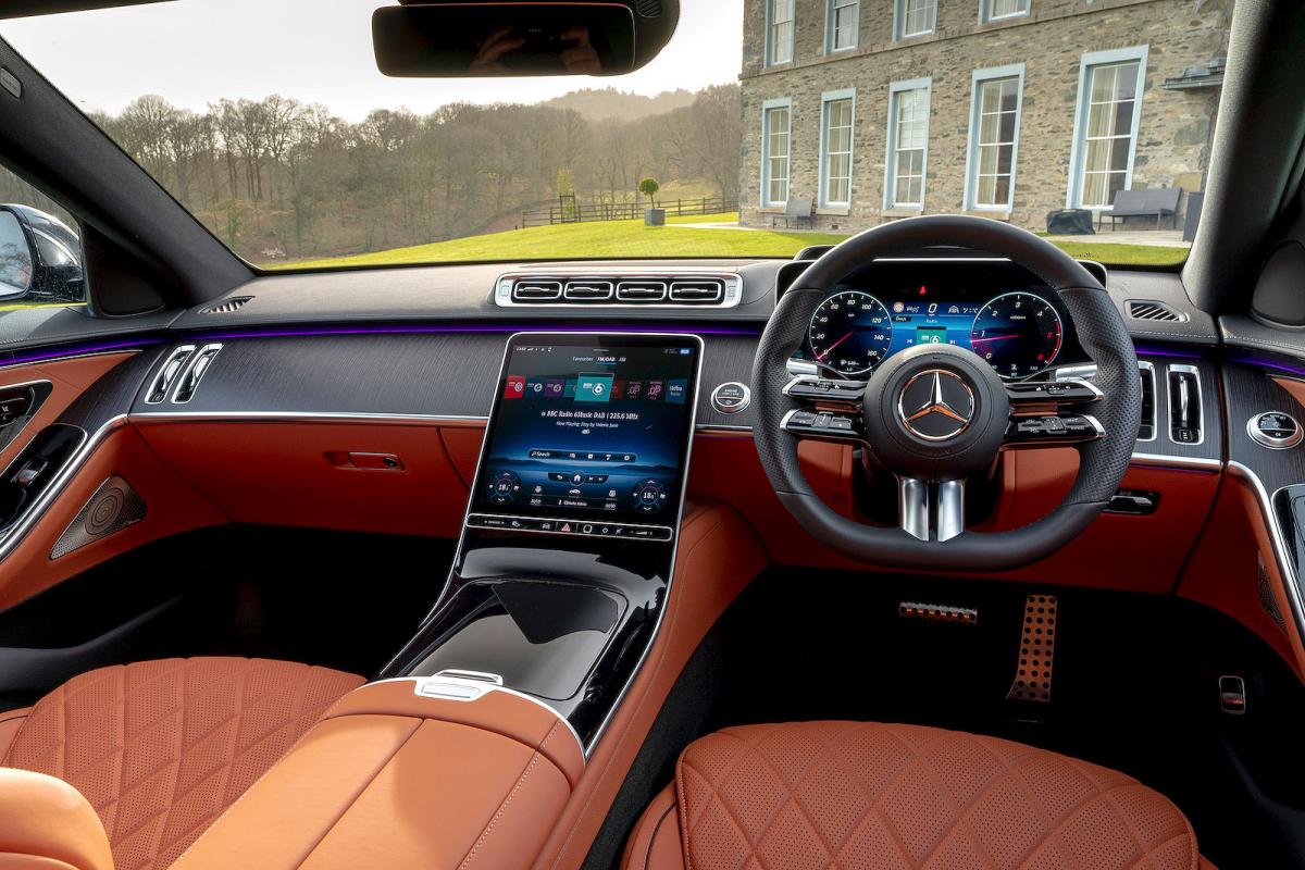 Mercedes S-Class dashboard