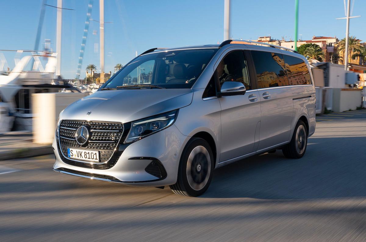 Mercedes V-Class front left driving