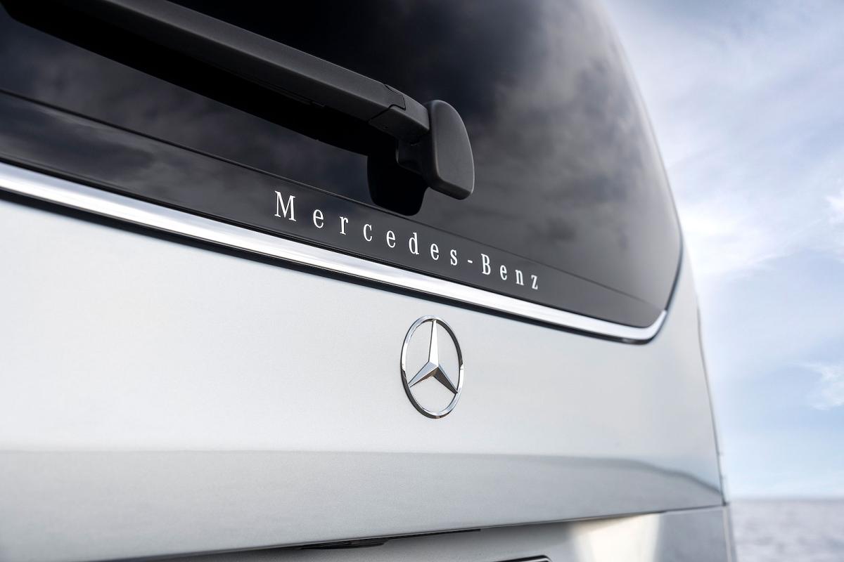 Mercedes V-Class rear badge detail