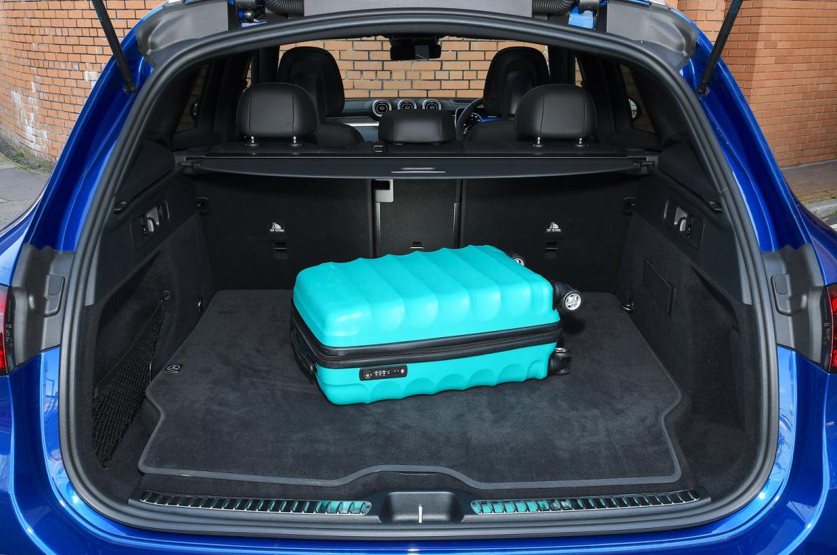 Mercedes GLC boot